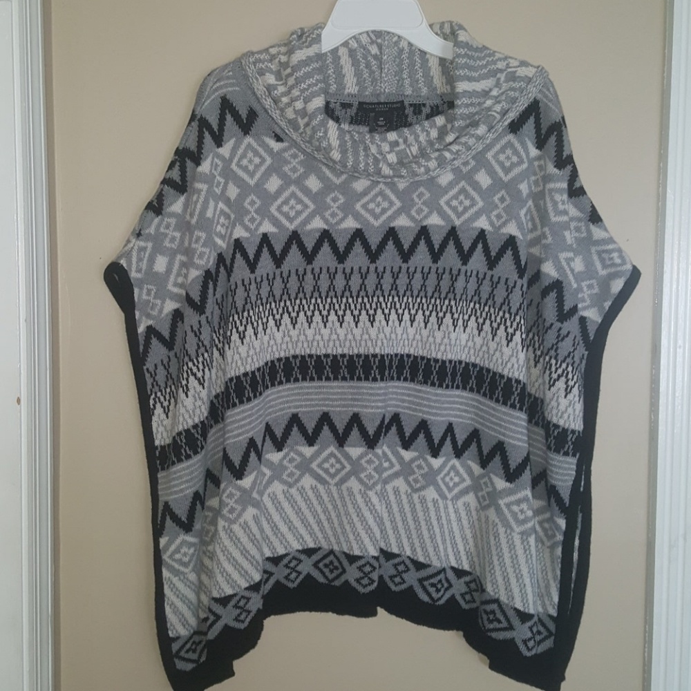 Signature Studio Shawl